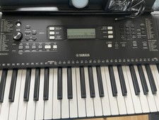 Yamaha PSR-E373 Electronic Keyboard 61-Key