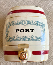 WADE ROYAL VICTORIA POTTERY BARREL; PORT