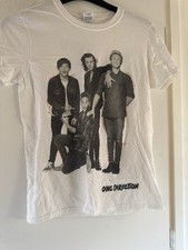 One Direction 2015 Tour T-Shirt Size Small On the Road Again