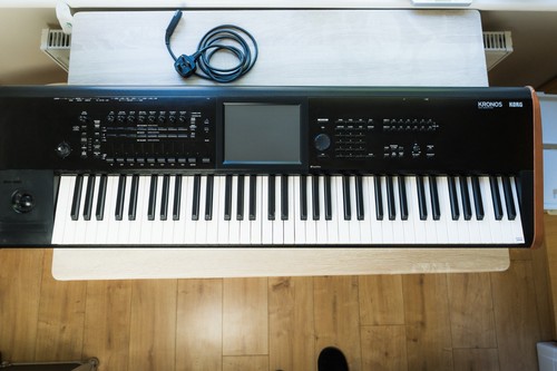 Korg kronos key music - 73-key,