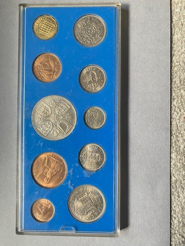 Royal mint genuine ii 1953 - q.e.ii,