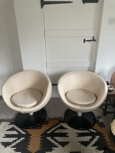 Pair vintage pod - of,