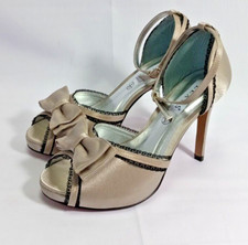 Taupe platform heels for woman