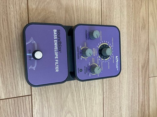 Source audio bass - source, envelope