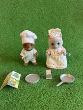 Sylvanian Families  chef Basil Hazelwood and waitress Suzette Simpkins.