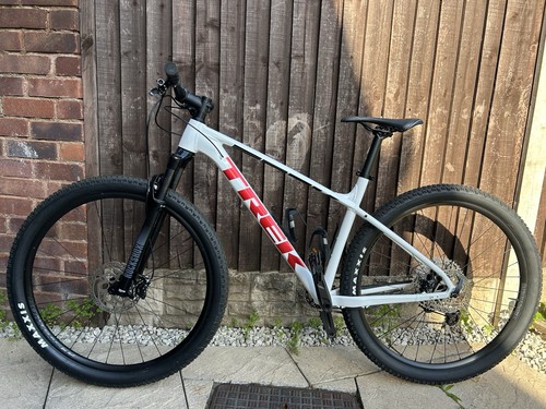 Trek caliber crystal - trek, white