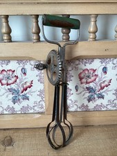 Vintage Sky-Line Mixer 1940s  Egg Beater.  Green Wooden Handle
