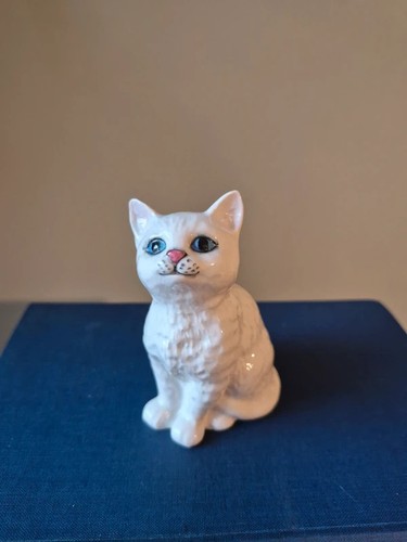 Vintage ceramic white - vintage,