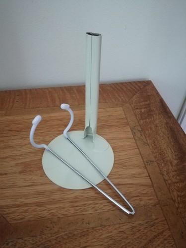 2001 metal doll stand - x,