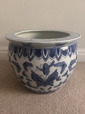 Large Chinese Blue & White Floral Pattern Planter/Pot 25 Cms.
