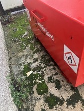 Van strongbox with - van, for