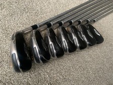 Cleveland HiBore XLi Iron Set / 4-PW / Reg Flex Graphite Shafts / Lamkin Grips