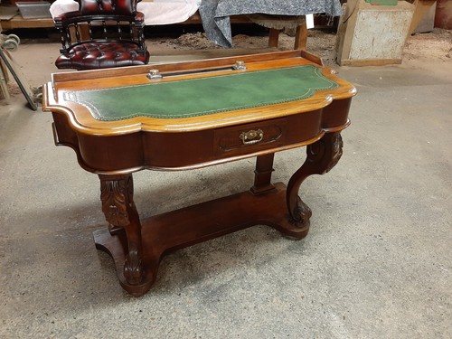 Lovely antique mahogany - antique,
