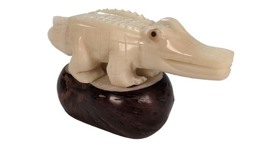 Ecuador tagua carving vegan - tagua,