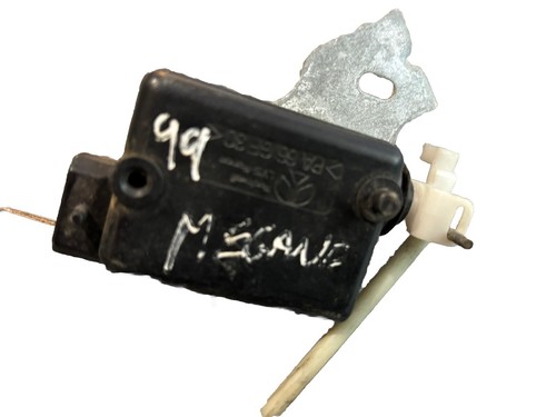 Renault megane mk1 fuel flap - megane,