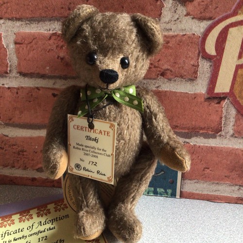 Sweet little artist bear - artist,