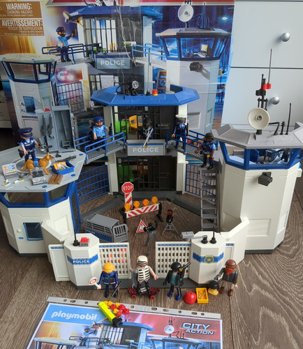 Playmobil police headquarters - playmobil,