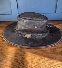 Barmah Squashy Buffalo 1023