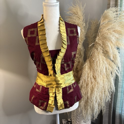 Saree neck vest blouse gold - v-neck,