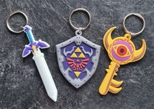 Legend Of Zelda Rubber Keyring Keychain Trio Hyluan Shield Masyer Sword Boss Key