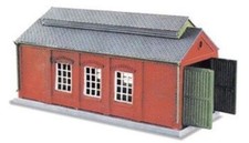 Engine Shed, brick built type - N gauge Peco NB-5