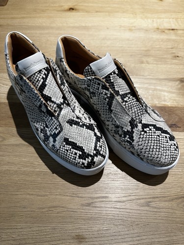 Russell bromley park up - &,