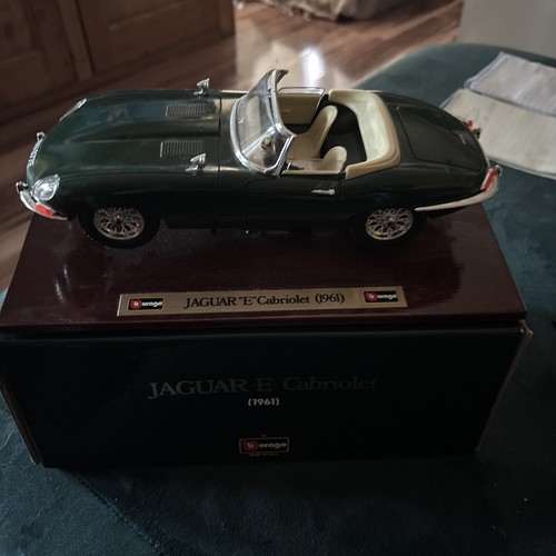 Burago scale diecast 3516 - 1/18,