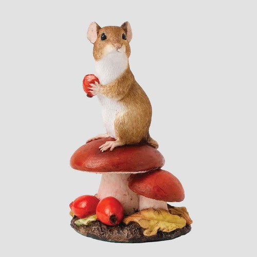 Wee timorous mouse border - mouse,