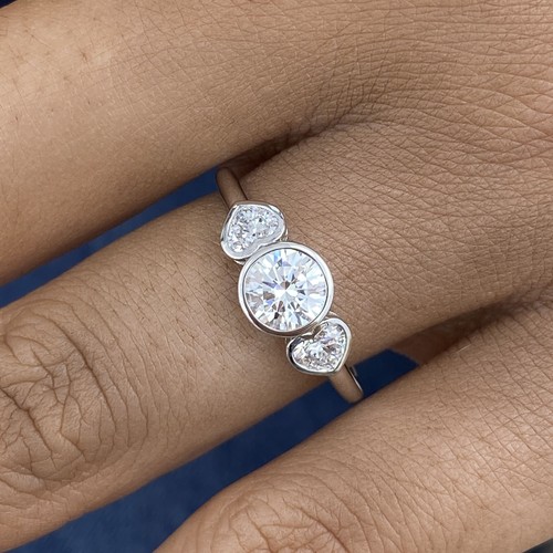 1ct heart round - &,