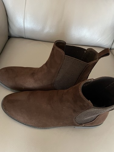 Primark size brown pull - 8,