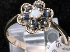 ENGLISH 9 CT ANTIQUE SAPPHIRE