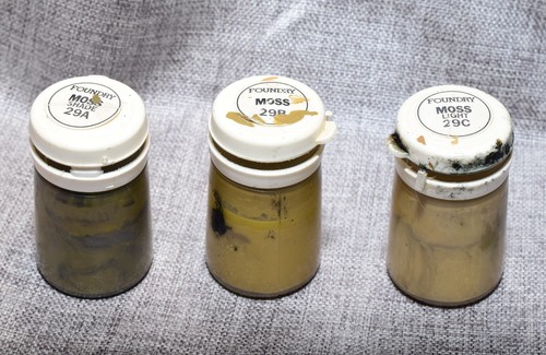 Wargames foundry paint - paint, moss