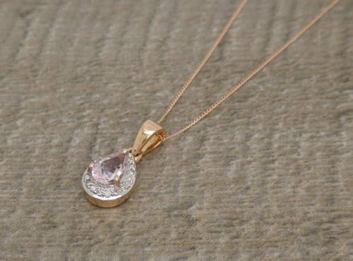 Stunning 9ct rose gold 65ct - 9ct,
