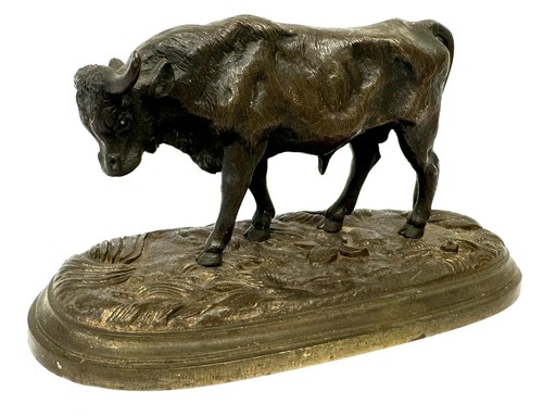 Lovely antique bronze figure - bronze, /