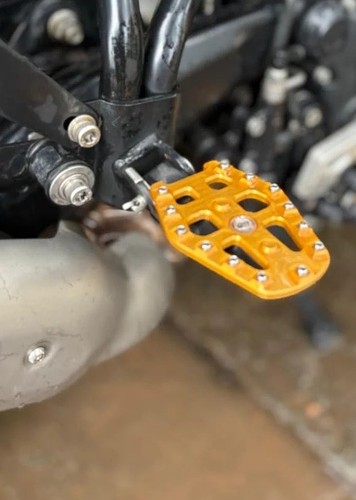 Passenger adjustable footpegs - adjustable,