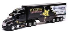 NEWRAY, PETERBILT 6x4 with trailer 3 Axles ROCKSTAR Husqvarna, 1/32, NEW10963