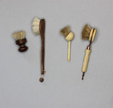 Dolls House Miniature Brush