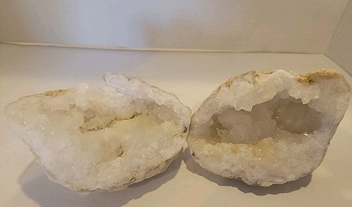 Large rock crystal - crystal, geode