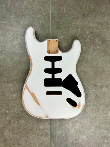 Stratocaster body relic white - body,