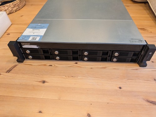 Qnap tvs 871u bay nas - tvs-871u-rp,