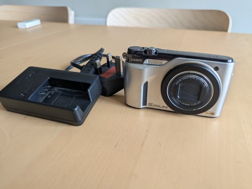 Casio exilim 100 compact - casio,