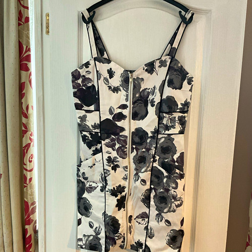 Apricot black white floral - black,