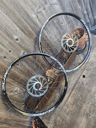 Mavic crossride wheelset - 26,