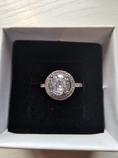 Ladies Beautiful Sparkly Brand New Ring. Adjustable. Perfect gift