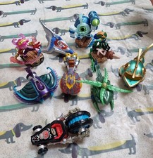 SKYLANDER  SUPER CHARGERS INCLUDES VEHICLES  10 FIGURES 