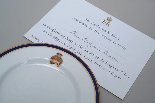 Royal memorabilia armorial - royal,