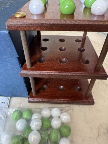 House marbles game noughts - house,
