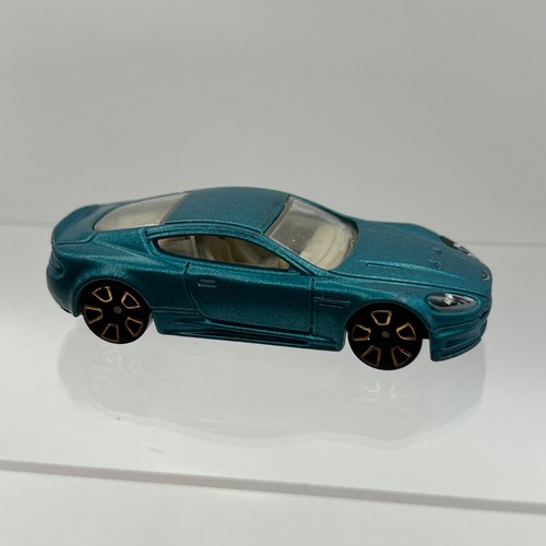Hot wheels aston - hot,