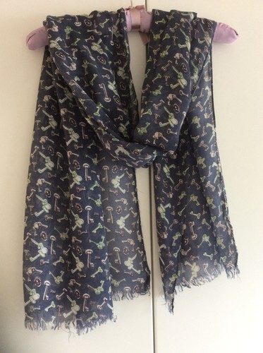Peony fringed scarf with - peony, keys