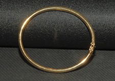18ct Italian Gold Bangle Bracelet 60x55mm 8.87g  Hinged - Box Clasp - Hallmarked